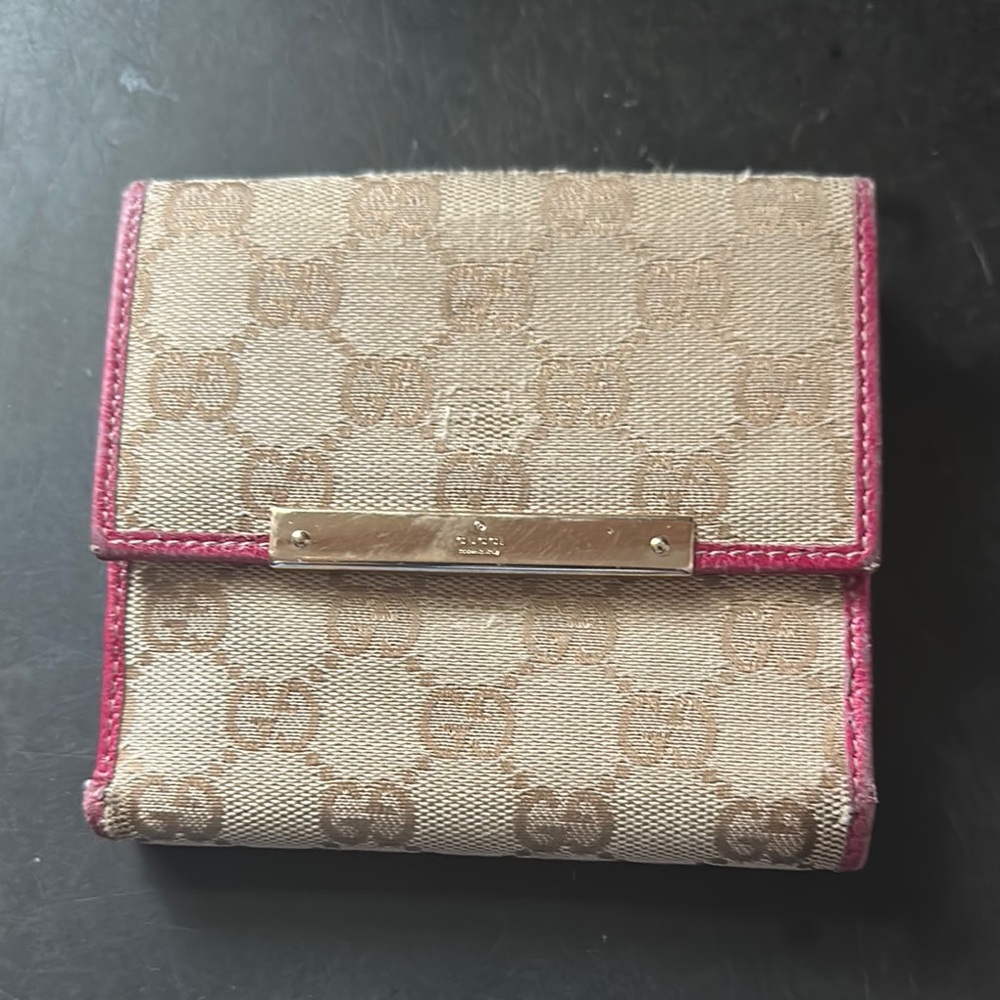 Gucci Vintage Beige and Pink Women's Wallet